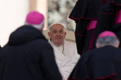 El papa Francisco celebra su audiencia general en la plaza de San Pedro en el Vaticano, el miércoles 24 de abril de 2024