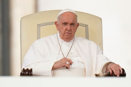 El papa Francisco destituyó al obispo estadounidense Joseph Strickland, un feroz crítico que cuestionó el liderazgo del titular de la Iglesia católica