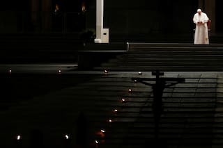 Coronavirus. Vía Crucis en soledad del Papa en un inédito Viernes Santo