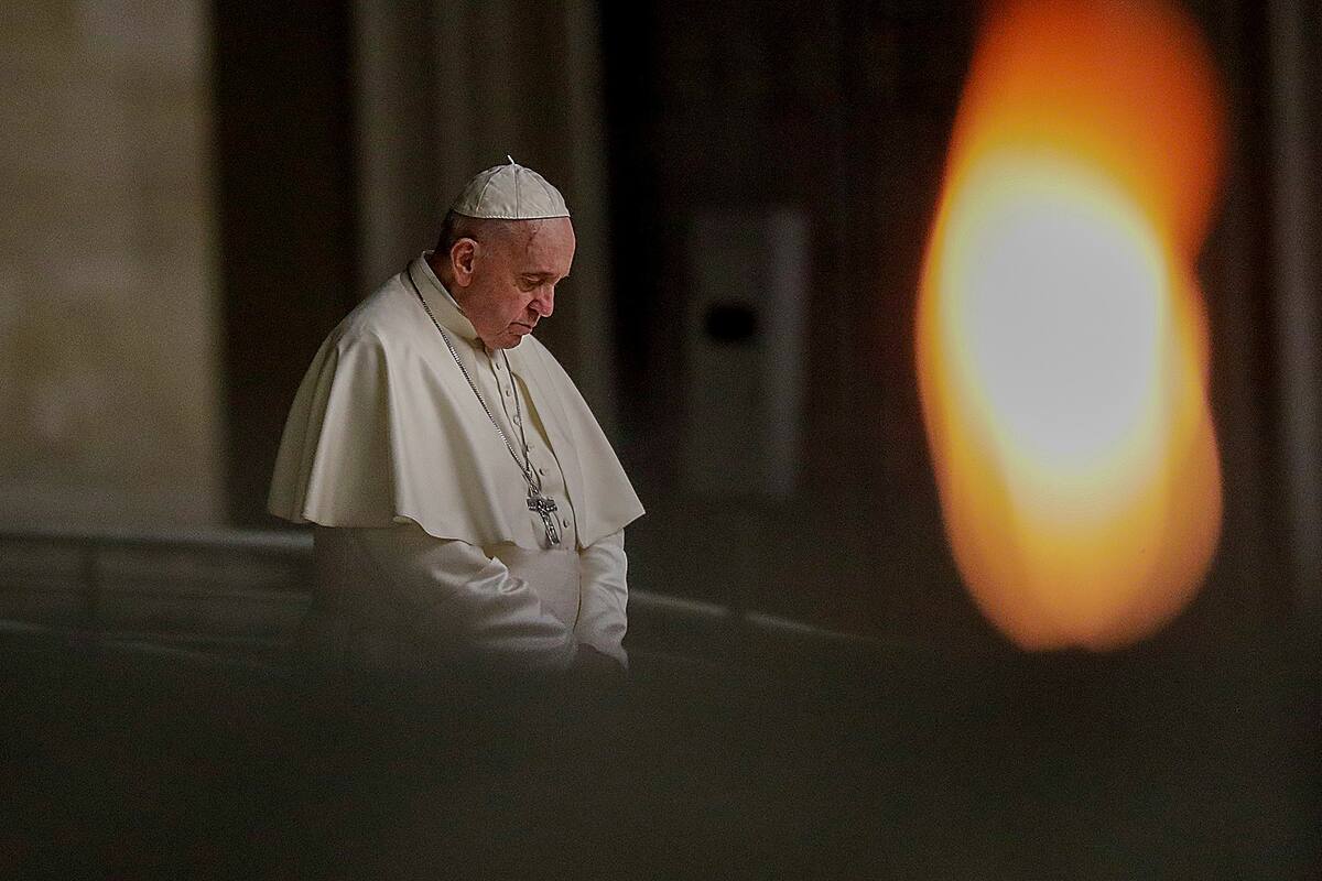 El Papa Francisco durante el Via Crucis