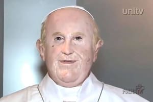 El Papa Francisco es el único argentino que se encuentra en la muestra, denominada por Armacollo Los amigos de Dios