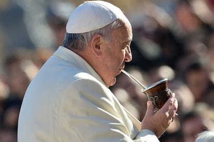 El Papa Francisco es un impulsor del mate en Europa