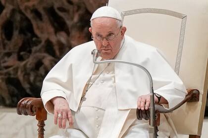 El papa Francisco habla en la audiencia general semanal en el Aula Pablo VI en el Vaticano, 22 de febrero de 2023