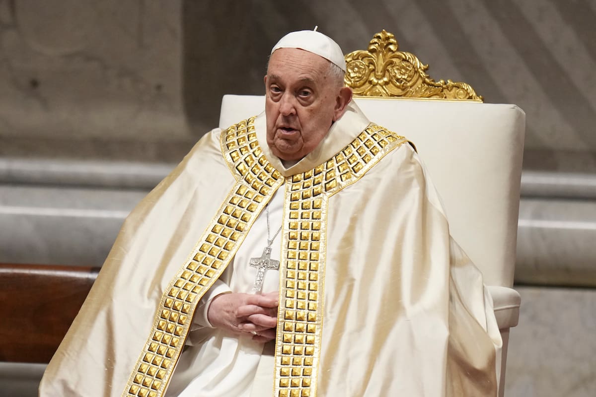 El papa Francisco preside las Vísperas de Nochevieja y las celebraciones del Te Deum en la Basílica de San Pedro en el Vaticano, el martes 31 de diciembre de 2024