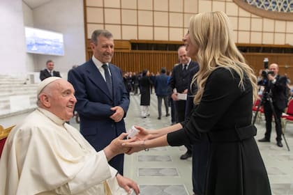 El Papa Francisco recibió a Fabiola Yáñez
