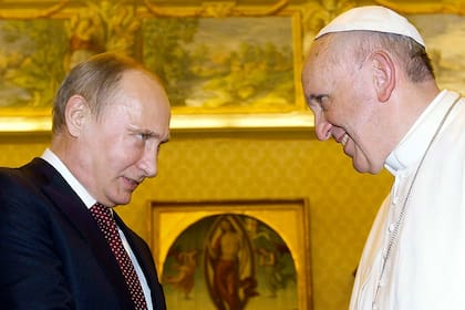 El papa Francisco recibió a Putin en varias ocasiones; en esta foto, en 2013