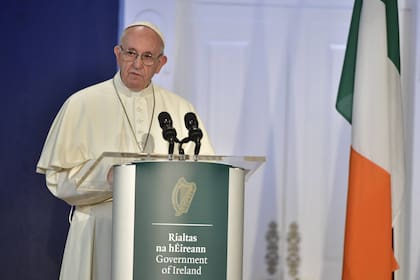 El Papa Francisco visitó Irlanda y habló de la situación de los curas pederastas