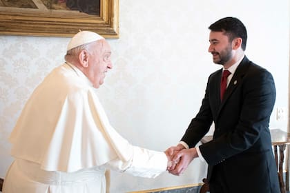 El papa Francisco y el secretario de Culto, Nahuel Sotelo