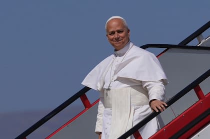 El papa León en el aeropuerto militar de Gran Canaria, el 11 de junio de 2026 (AP/Alessandra Tarantino)