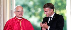 El papa León XIV llegó a Francia: de su advertencia sobre la IA a una nueva crítica velada a Trump