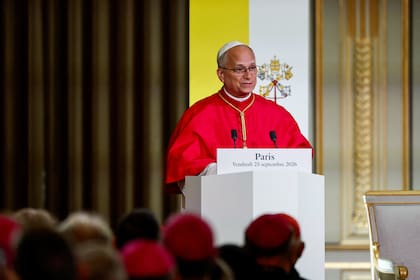 El papa León XIV pronuncia un discurso en el Palacio del Elíseo en París