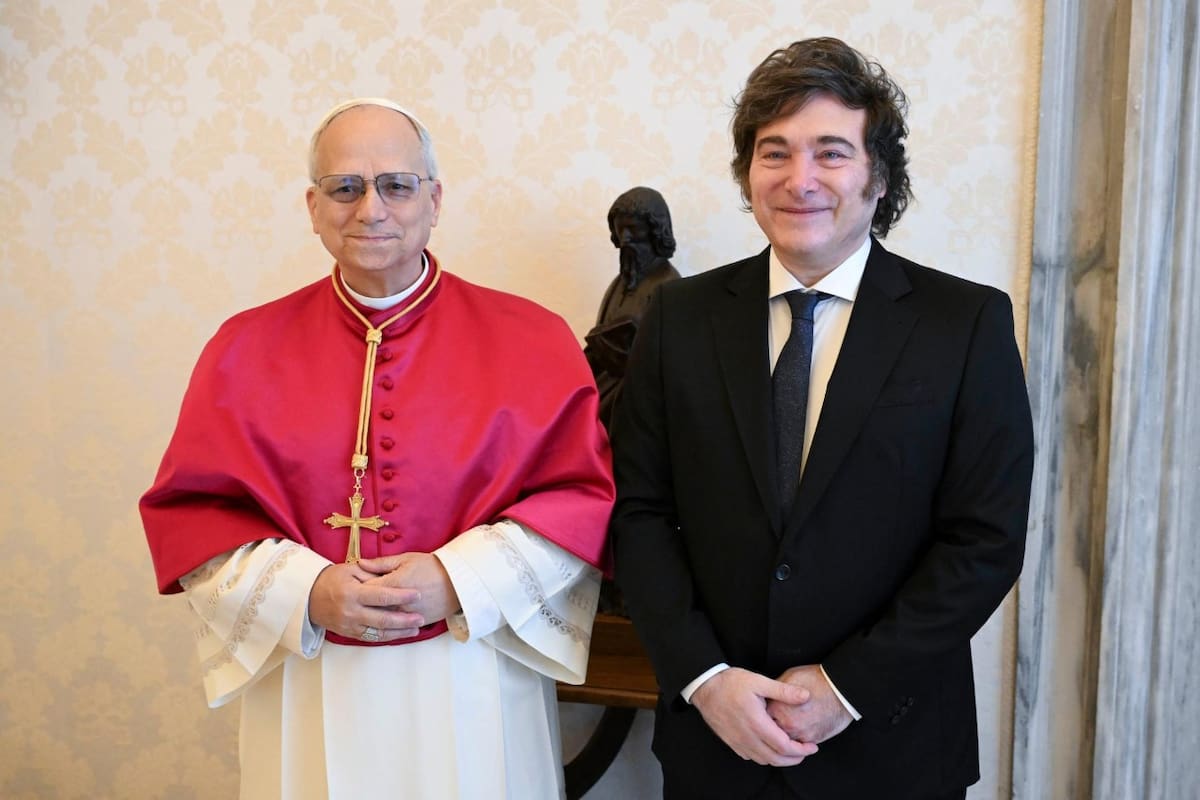 El papa León XIV y Javier Milei,en el Vaticano, en junio de 2025