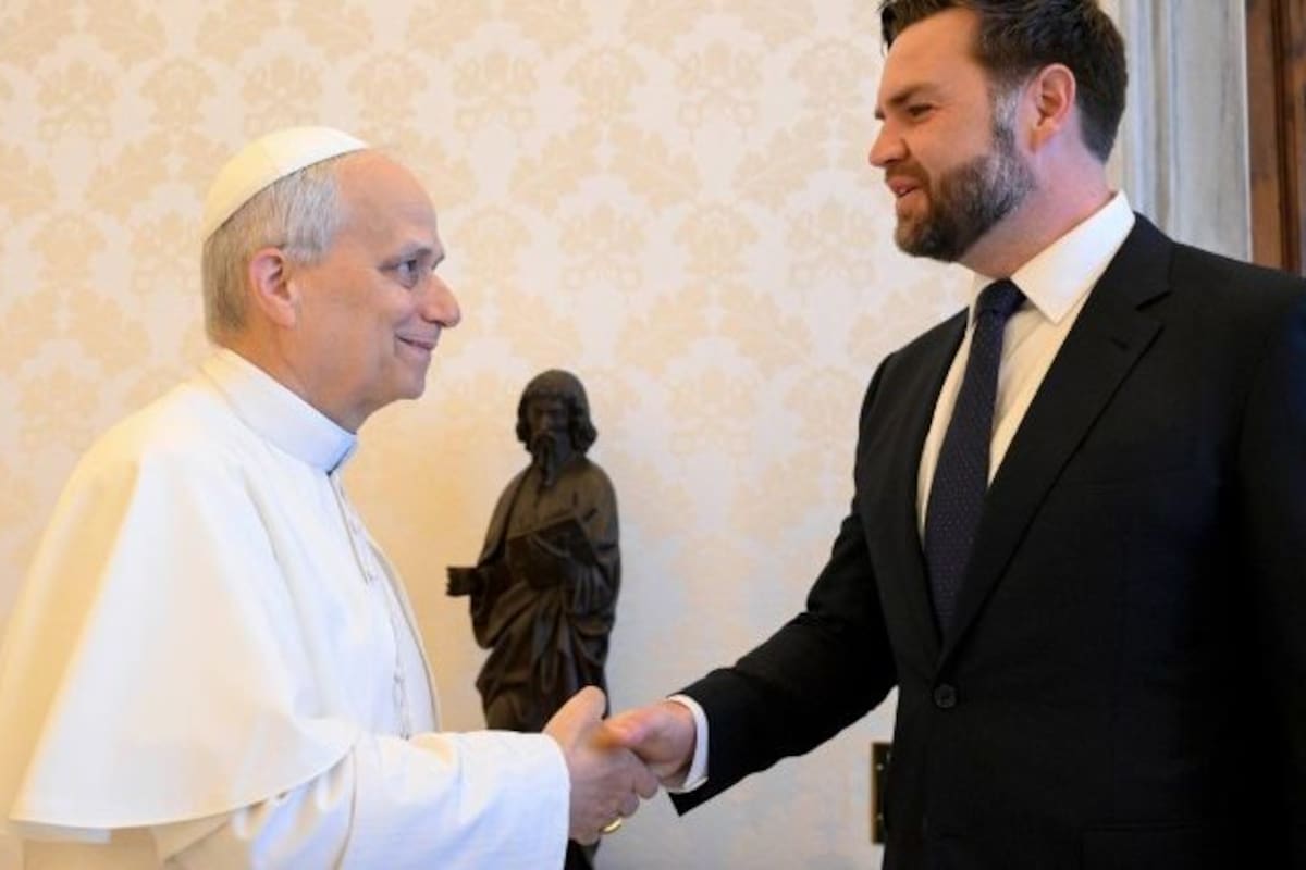 El papa León XIV y JD Vance
