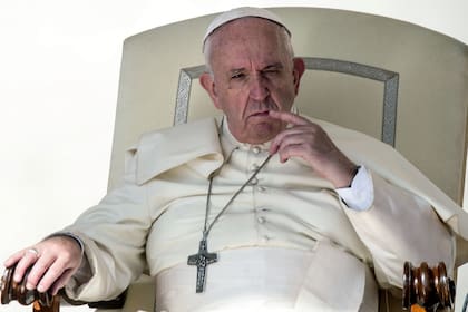 El Papa llamó a un "pacto educativo global" y convocó a un gran evento