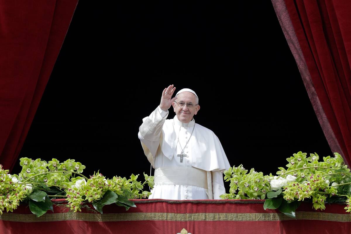 El Papa pronunció su mensaje y bendición "urbi et orbi", a la ciudad y al mundo