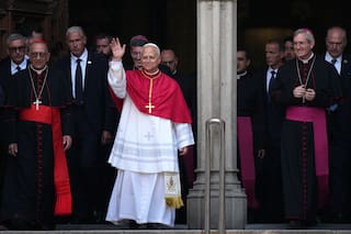 El Papa se mete en las guerras culturales de España sobre el fútbol y el catalán