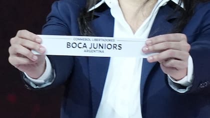 El papelito de Boca, durante el sorteo de la Libertadores