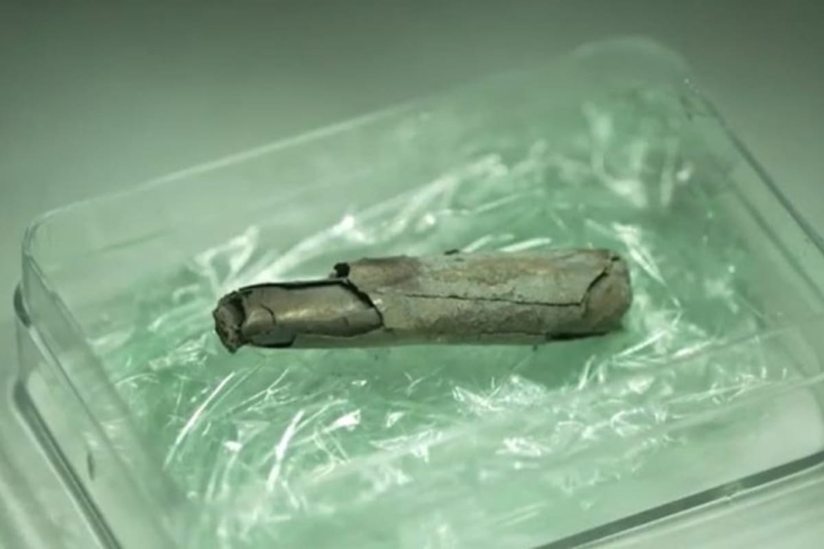 El papiro data de entre el 230 y 270 d.C y se halló dentro de un amuleto cristiano, el más antiguo de Europa del Norte