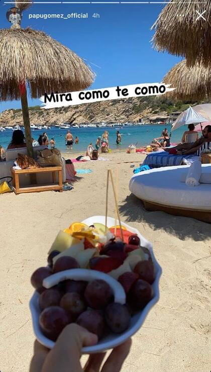El Papu Gómez y su broma con la ensalada de frutas