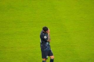 El paraguayo Miguel Almirón es el primer expulsado del Mundial por cubrirse la boca