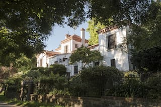 Ahora se pueden alojar turistas en el predio donde vivió Manucho Mujica Lainez en La Cumbre