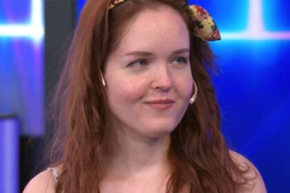 El parecido de la joven con Natalia Oreiro es casi incuestionable (Crédito: Captura de video eltrece)