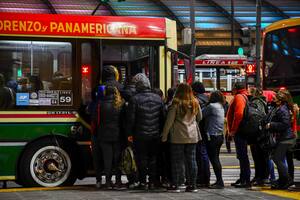 El paro de colectivos afectará a las líneas de corta, media y larga distancia hasta la mañana del miércoles
