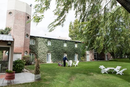 El parque arbolado de La Posada.