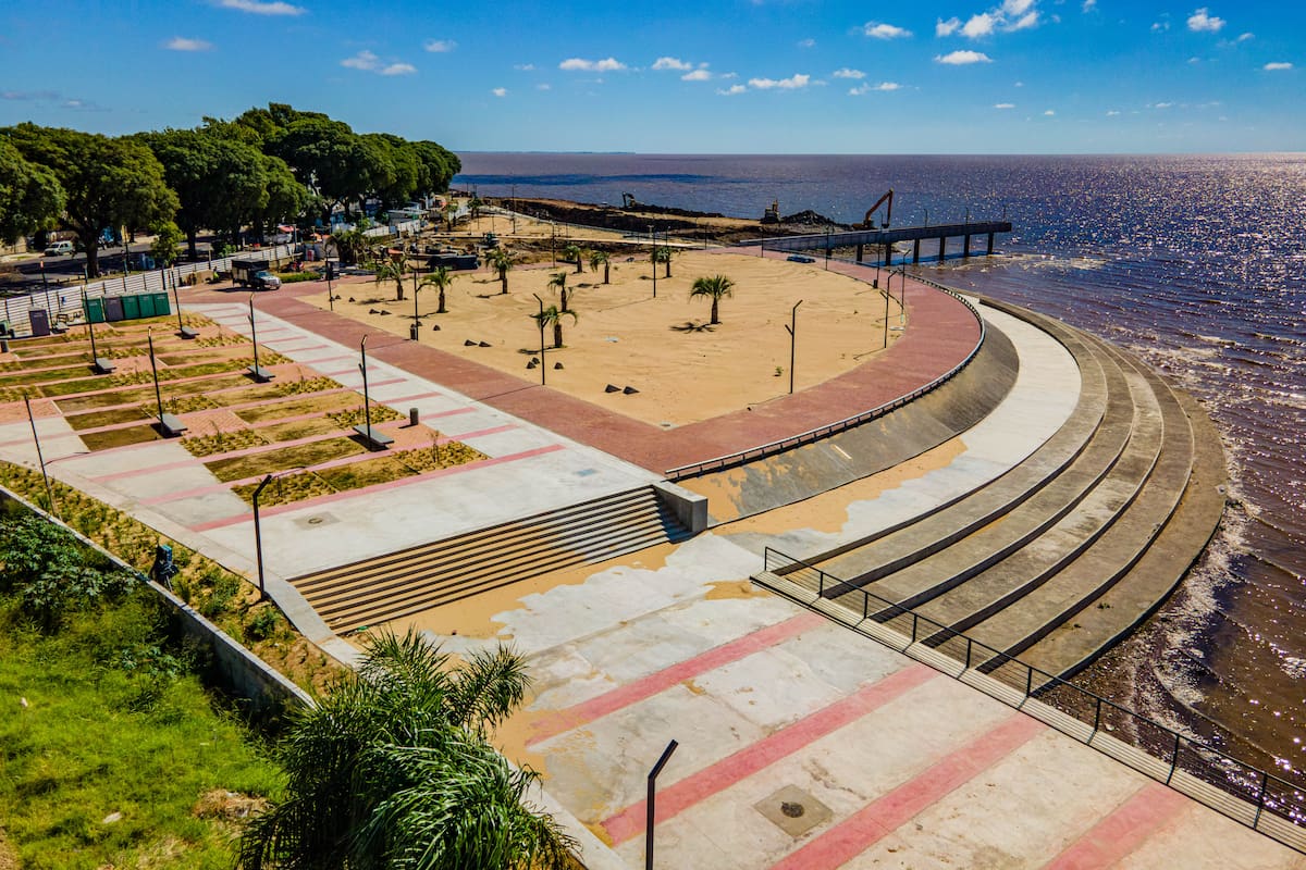 El Parque Costero cuenta con 1,5 hectáreas de playa con arena