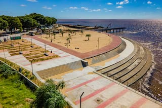 Así es el nuevo parque de tres hectáreas frente al río, con playa, senderos y un muelle