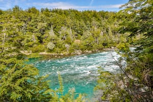 El parque Los Alerces abarca un total de 259.822 hectáreas, con un gran porcentaje de reserva natural estricta que permanece inaccesible