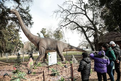 El Parque Pilar ofrece atracciones de dinosaurios