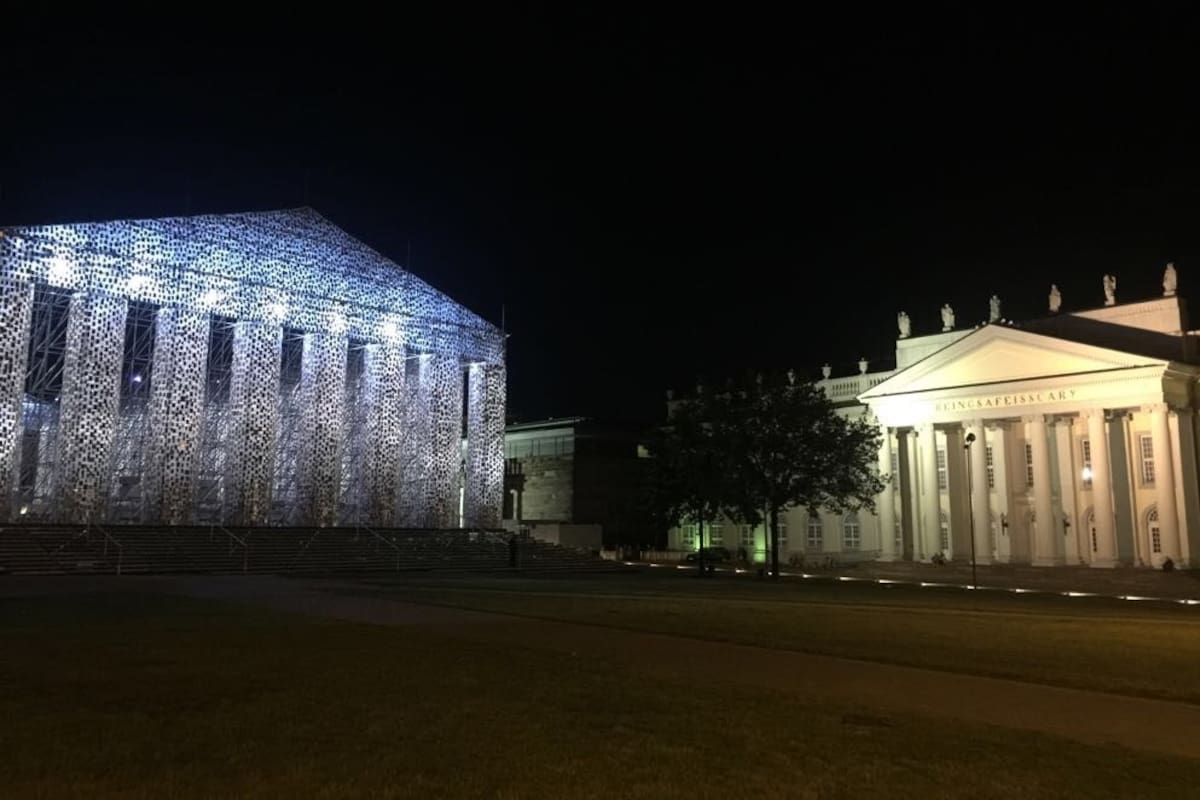 El Partenón de los libros prohibidos de Marta Minujín en Documenta 14