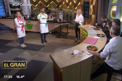 El participante fue desleal y sirvió un plato con un error garrafal. "Te vas por tu falta de ética", sentenció el jurado.