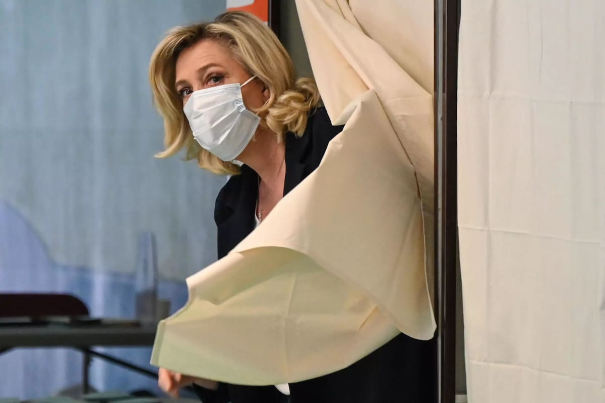 El partido de extrema derecha Agrupación Nacional (AN) de Marine Le Pen sufre un duro golpe en la segunda vuelta de las elecciones de Francia este domingo