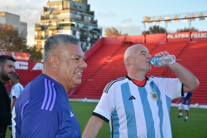Claudio "Chiqui" Tapia y Gianni Infantino, en la visita del presidente de la FIFA a la Argentina