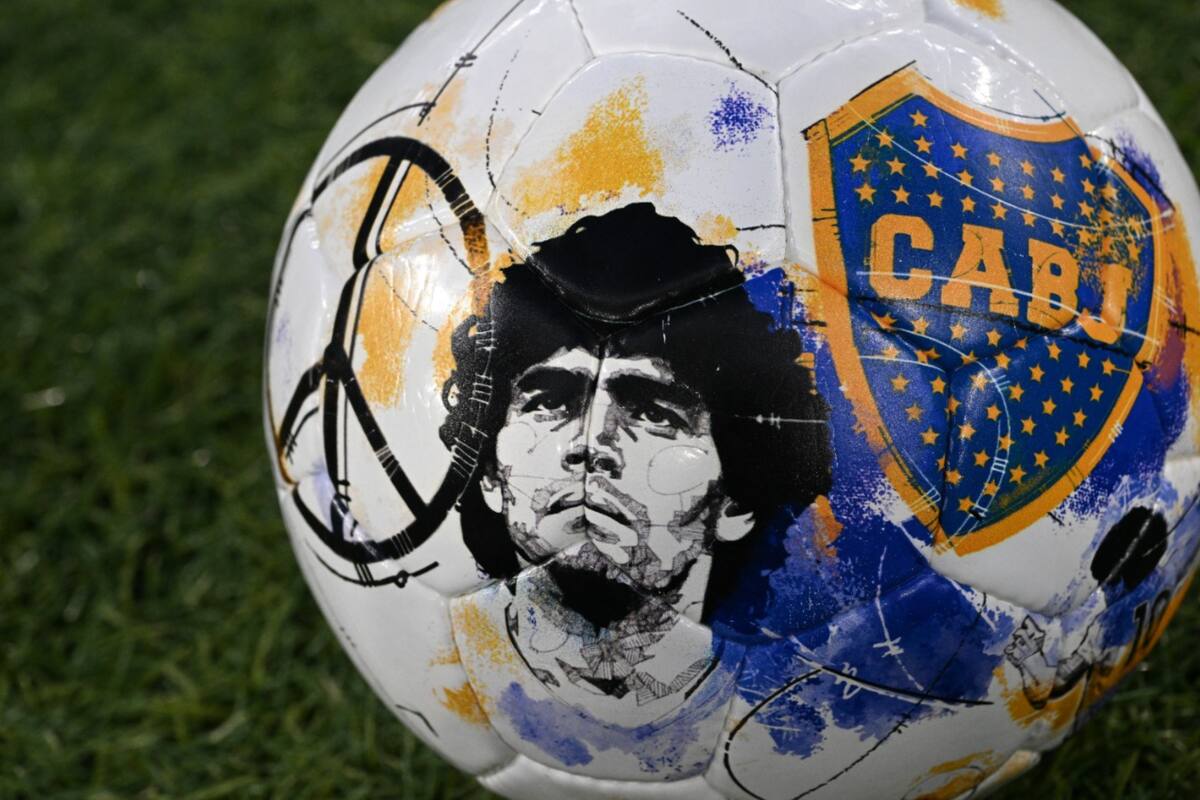 El partido se desarrolló con la presencia de los hijos de Maradona