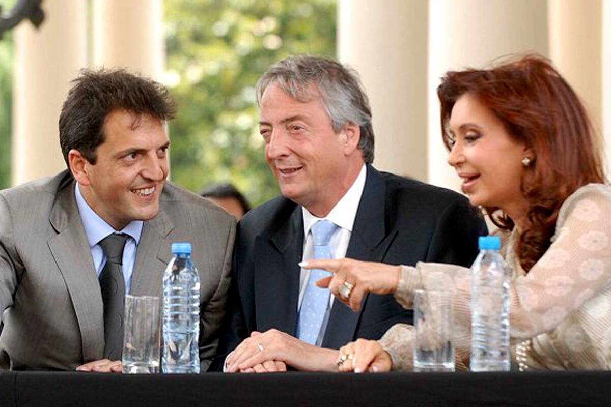 El pasado de Sergio Massa como jefe de gabinete de Cristina Kirchner lo une con el gobierno que hoy él cuestiona.