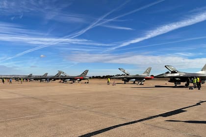 El pasaje de las aeronaves sobre la ciudad ocurrirá este domingo entre las 8 y las 8.45