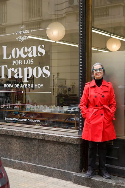 "El Pasaje, que alguna vez albergó comercios similares, parecía el lugar indicado para abrir mi primera tienda en el Centro", dice Ana Markarian.