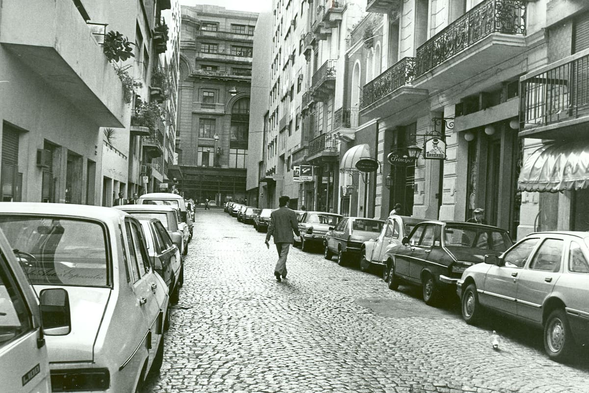 El pasaje Tres Sargentos en 1984