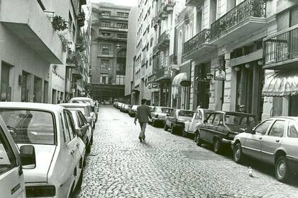 El pasaje Tres Sargentos en 1984