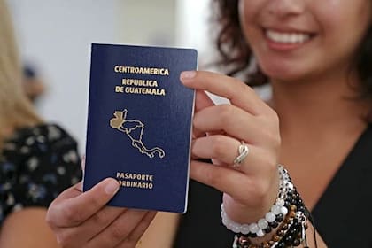 El pasaporte de Guatemala se puede tramitar en Estados Unidos a través de los consulados (Archivo)