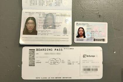 El pasaporte, DNI y tarjeta de embarque, incautados