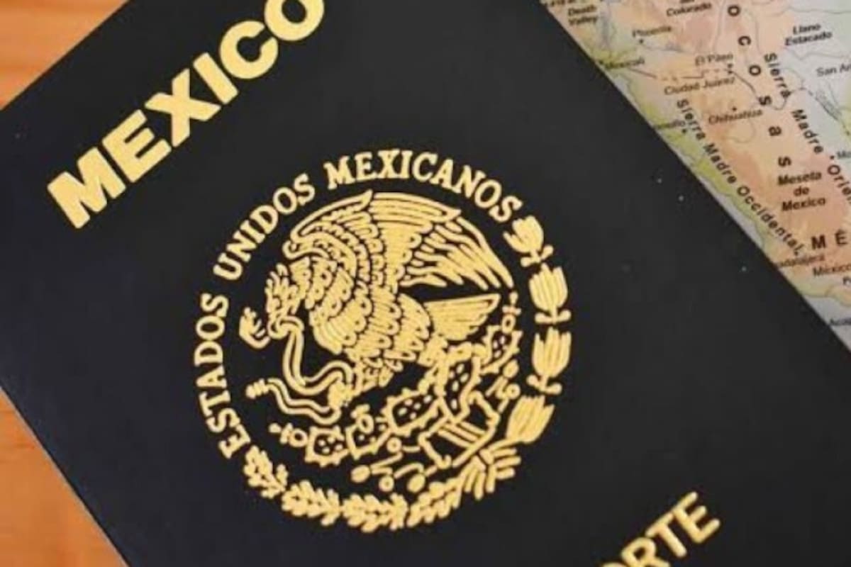 El pasaporte es el documento de viaje que se expide a los mexicanos para acreditar su nacionalidad e identidad