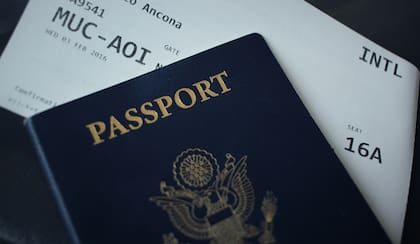 El pasaporte es uno de los documentos que serían aceptados para confirmar la ciudadanía. Foto: Nicole Geri, Unsplash