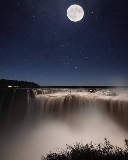 El paseo de la Luna Llena, es un producto nuevo que tuvo gran aceptación, no se considera que se vaya a interrumpir porque es abierto a cualquiera que saque la entrada. Se hace cinco veces al mes