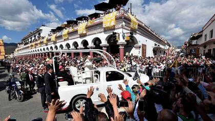 El paso del papamóvil por San Cristóbal de las Casas