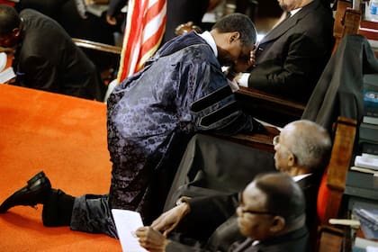 El pastor Norvel Goff rezó en el asiento vacío del reverendo Clementa Pinckney
