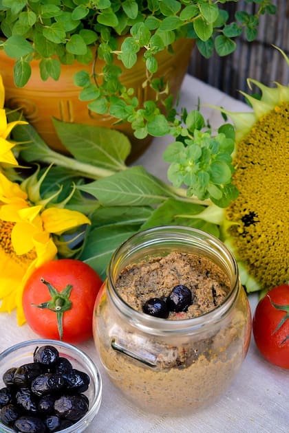 El paté es una pasta untable rica en proteínas y vitaminas que el cuerpo necesita para su función diaria